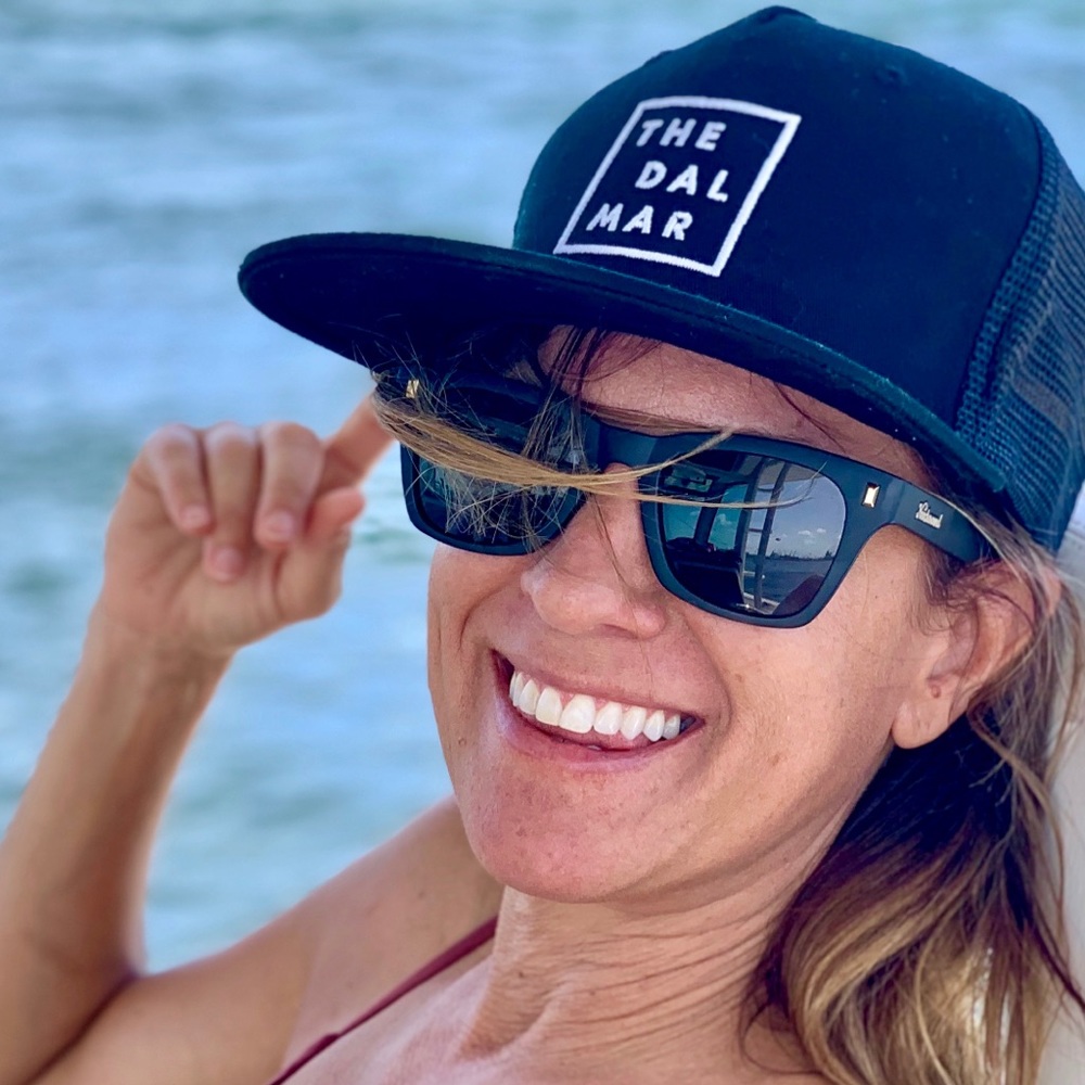 END OF YR CLEARANCE bundle 3 save 30% bundle 4 save 40% bundle 5+ save 50% 🙌🏼